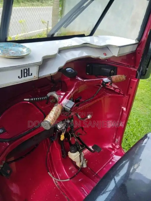 Bajaj 2 Stroke 2006 Three Wheel (Used)