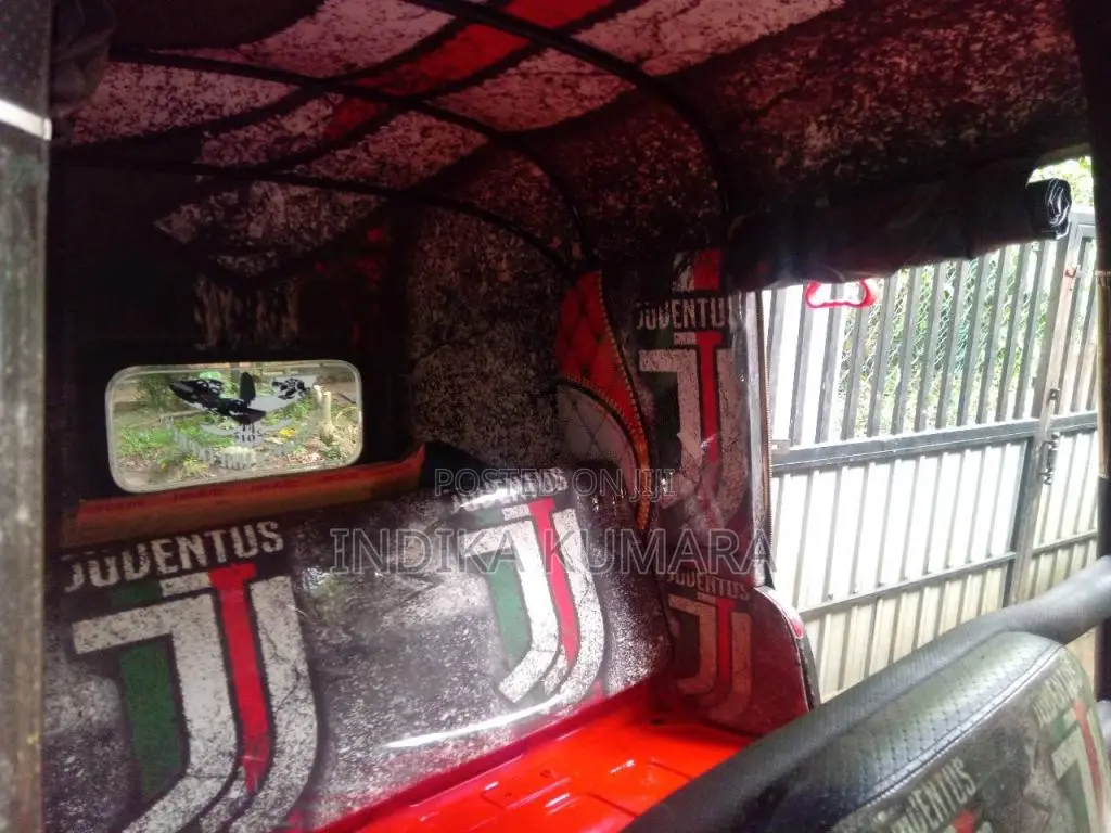 Bajaj 4 stroke 2013 Three Wheel (Used)