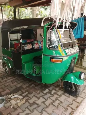 Bajaj 4 Stroke 2009 Three Wheel (Used)