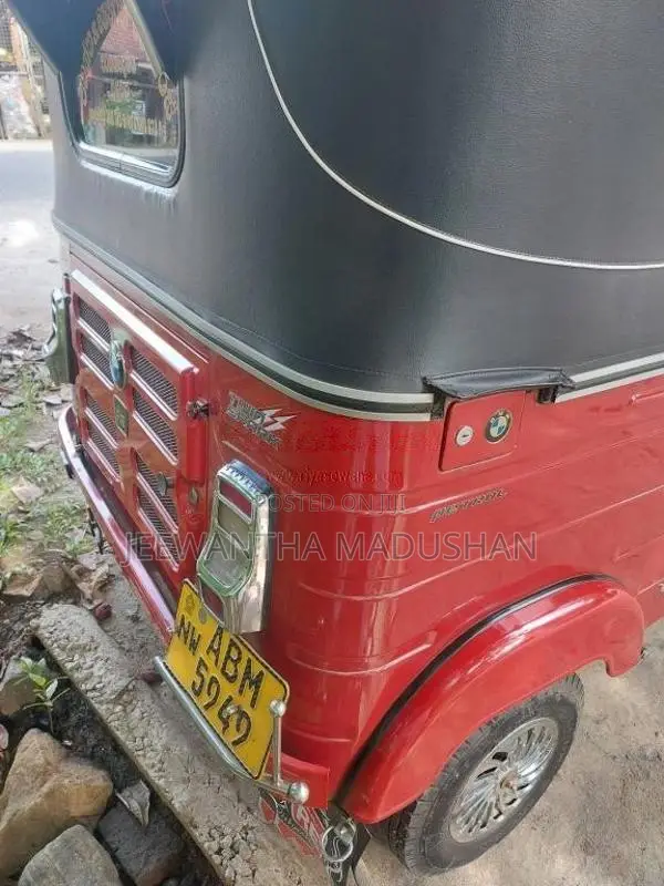 Bajaj RE 205 2016 Three Wheel (Used)