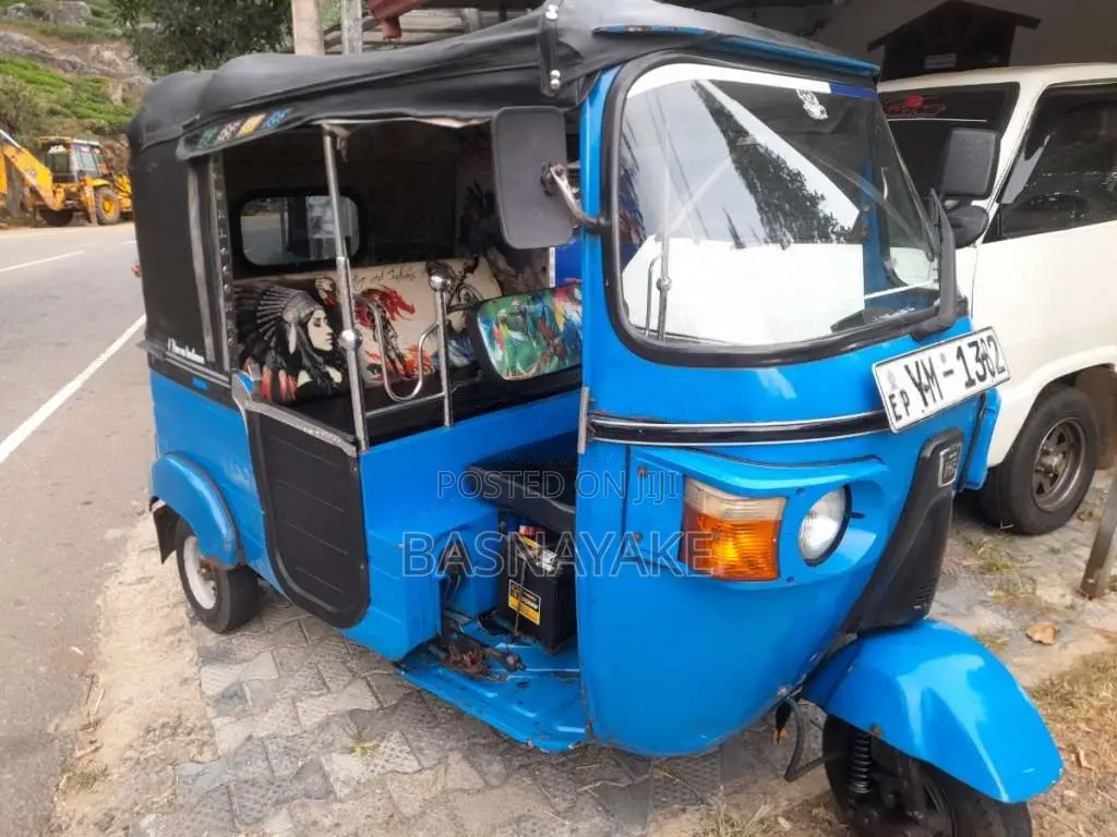 Bajaj 4 Stroke 2011 Three Wheel (Used)