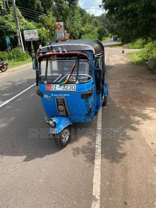 Bajaj RE 2 Stroke 2005 Three Wheel (Used)