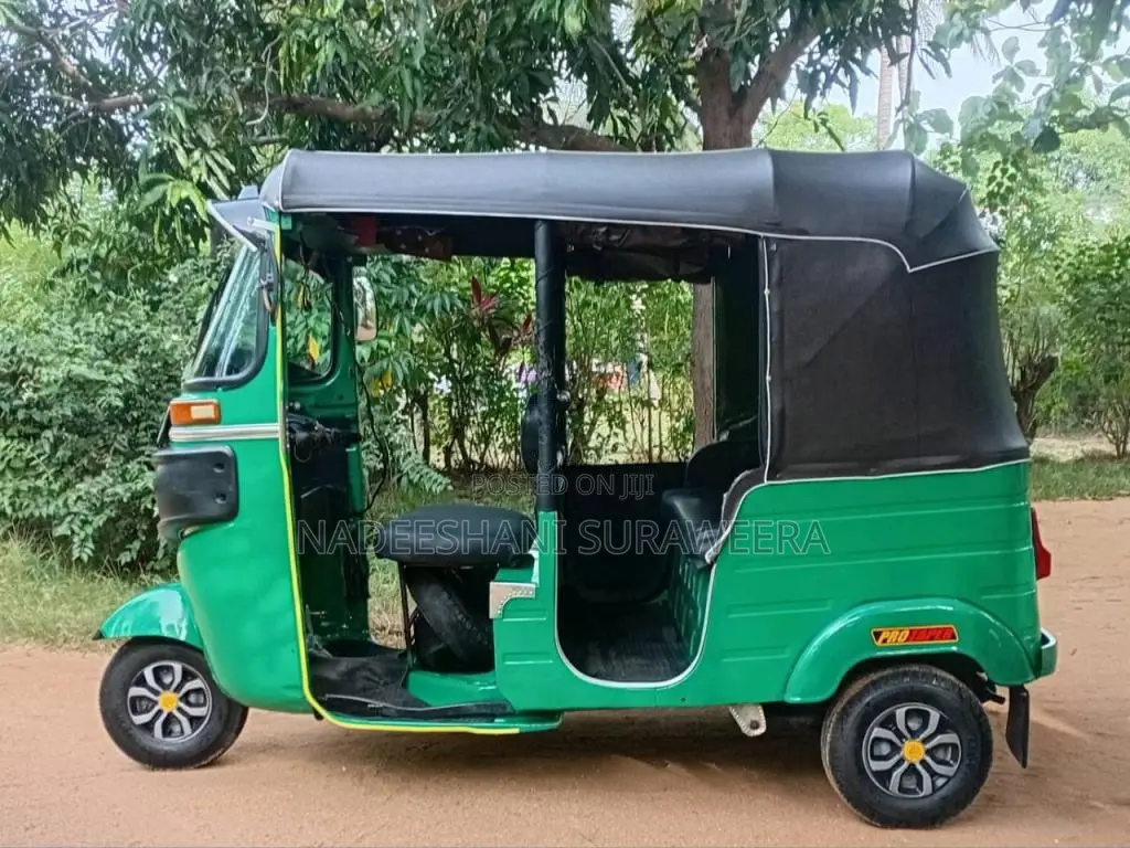 Bajaj RE 4 Stroke 2015 Three Wheel (Used)
