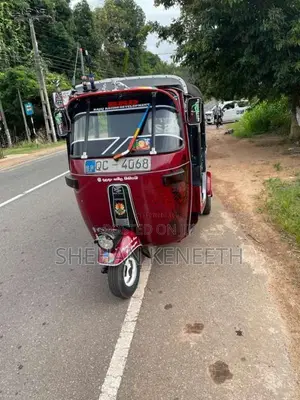 Bajaj RE 2 Stroke 2005 Three Wheel (Used)