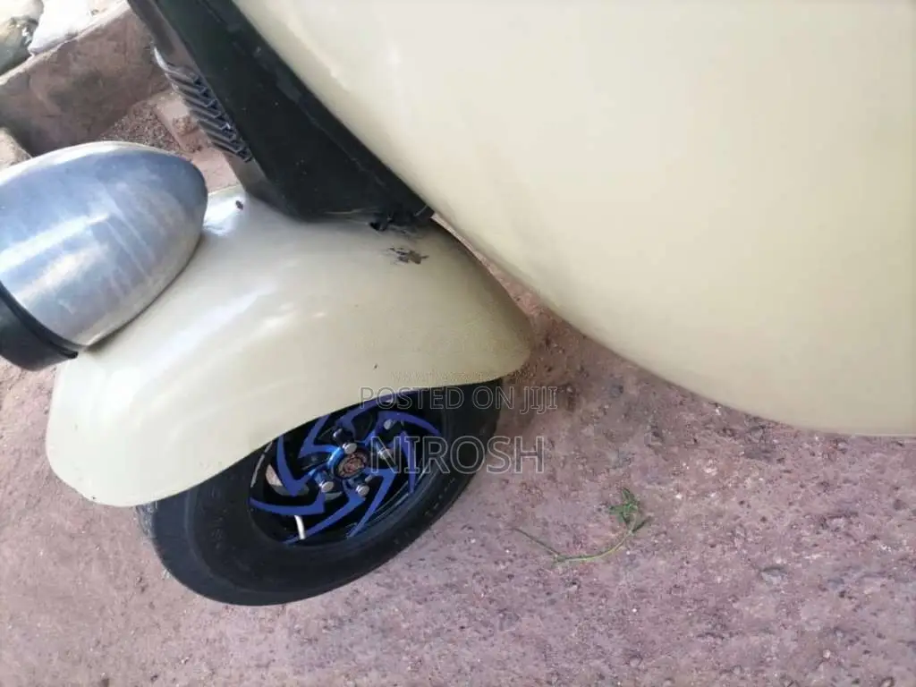 Bajaj 2 Stroke 1986 Three Wheel (Used)