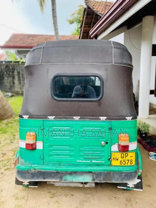 Bajaj 4 stroke 2007 Three Wheel (Used)
