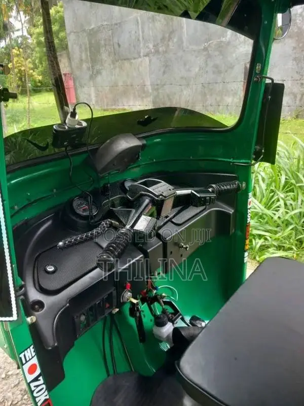Bajaj 4 Stroke 2012 Three Wheel (Used)