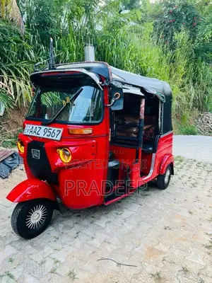 Bajaj Re 2015 Three Wheel (Used)
