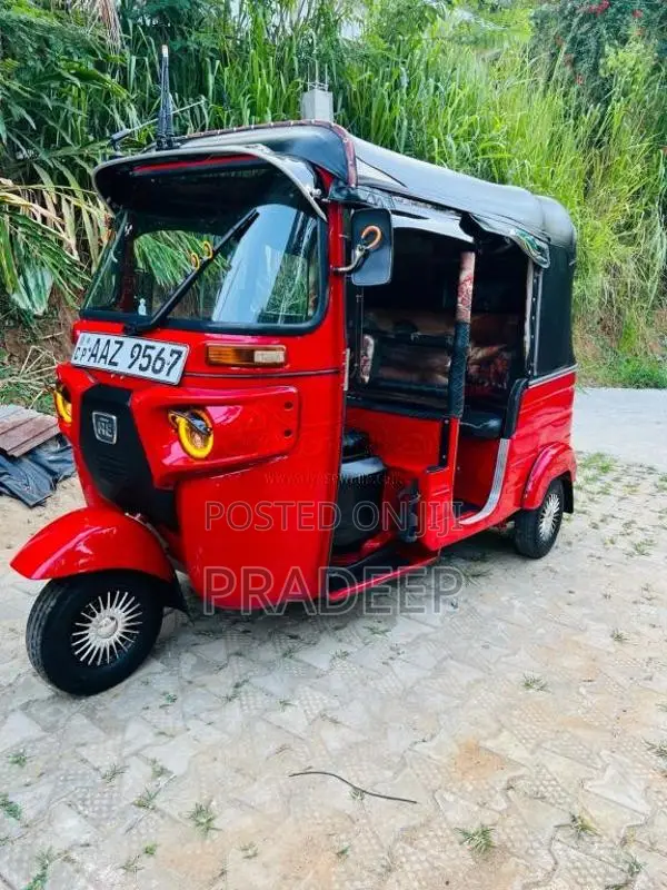 Bajaj Re 2015 Three Wheel (Used)