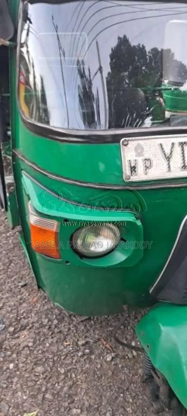 Bajaj 4 Stroke 2010 Three Wheel (Used)