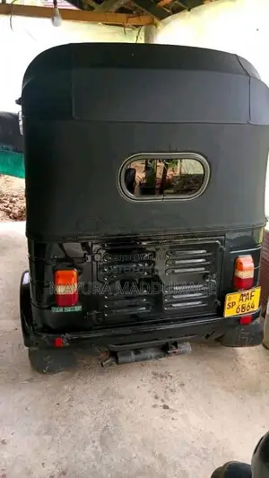 Bajaj RE 205 2012 Three Wheel (Used)