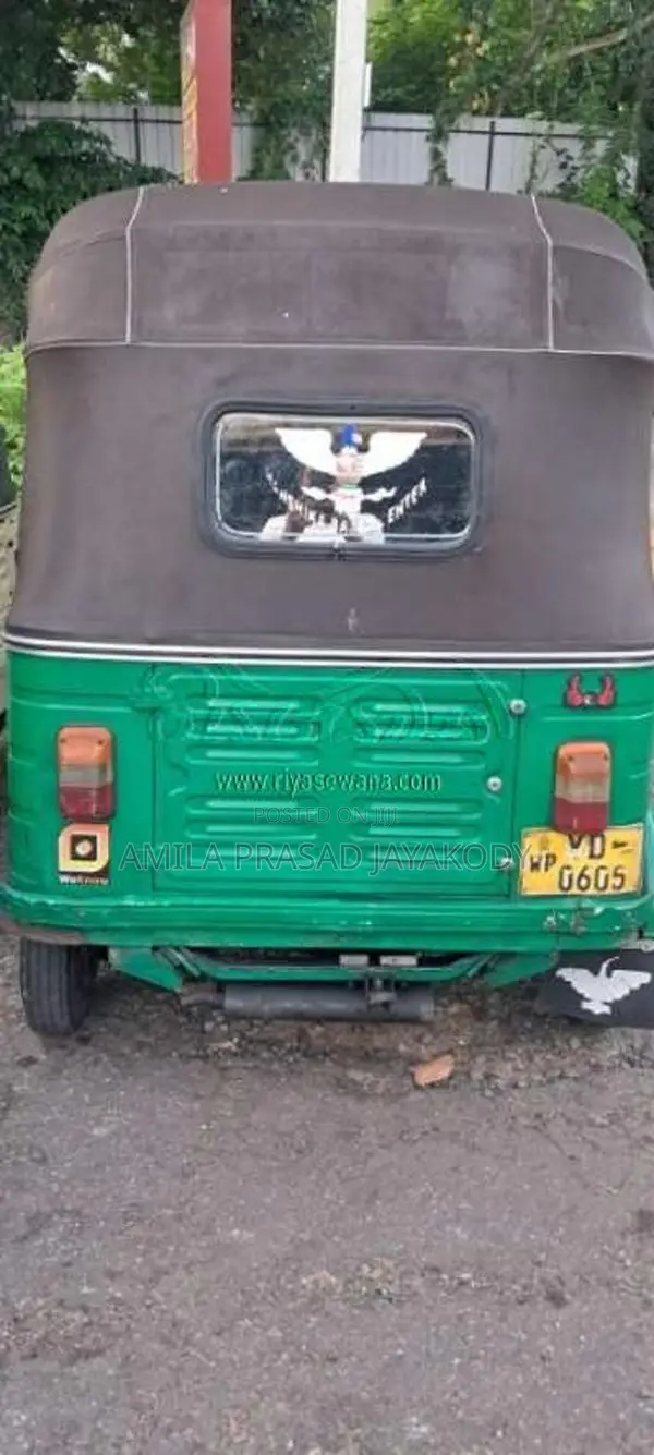 Bajaj 4 Stroke 2010 Three Wheel (Used)