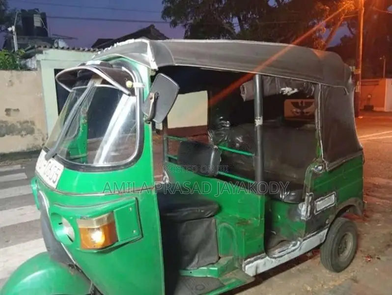 Bajaj 4 Stroke 2010 Three Wheel (Used)