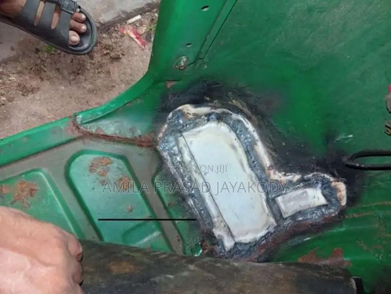 Bajaj 4 Stroke 2010 Three Wheel (Used)