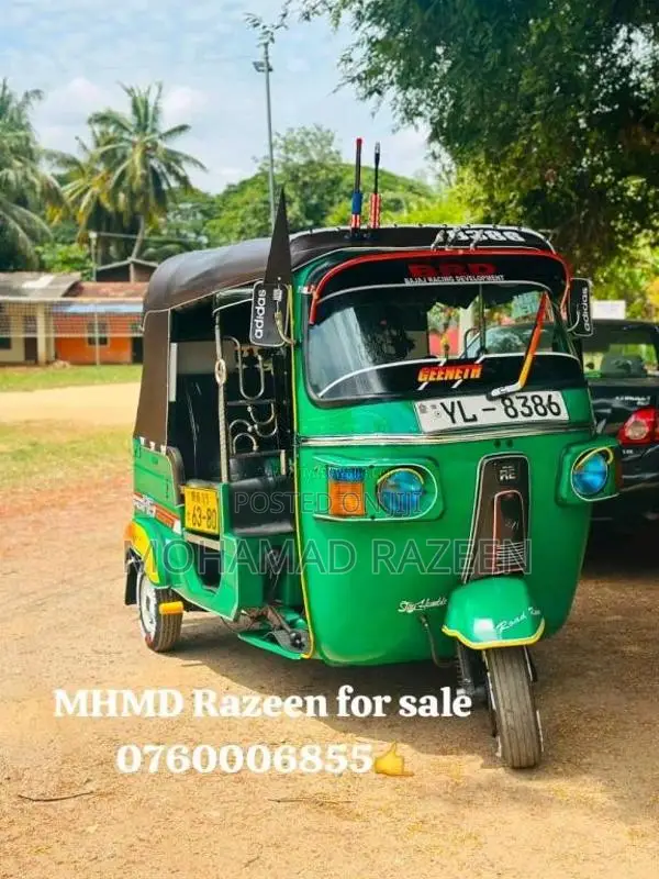 Bajaj RE 205 2011 Three Wheel (Used)