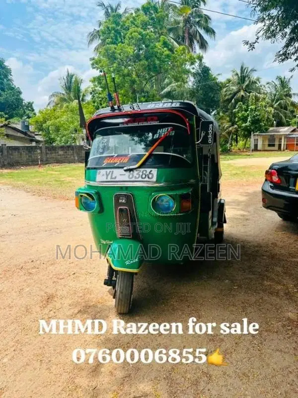 Bajaj RE 205 2011 Three Wheel (Used)