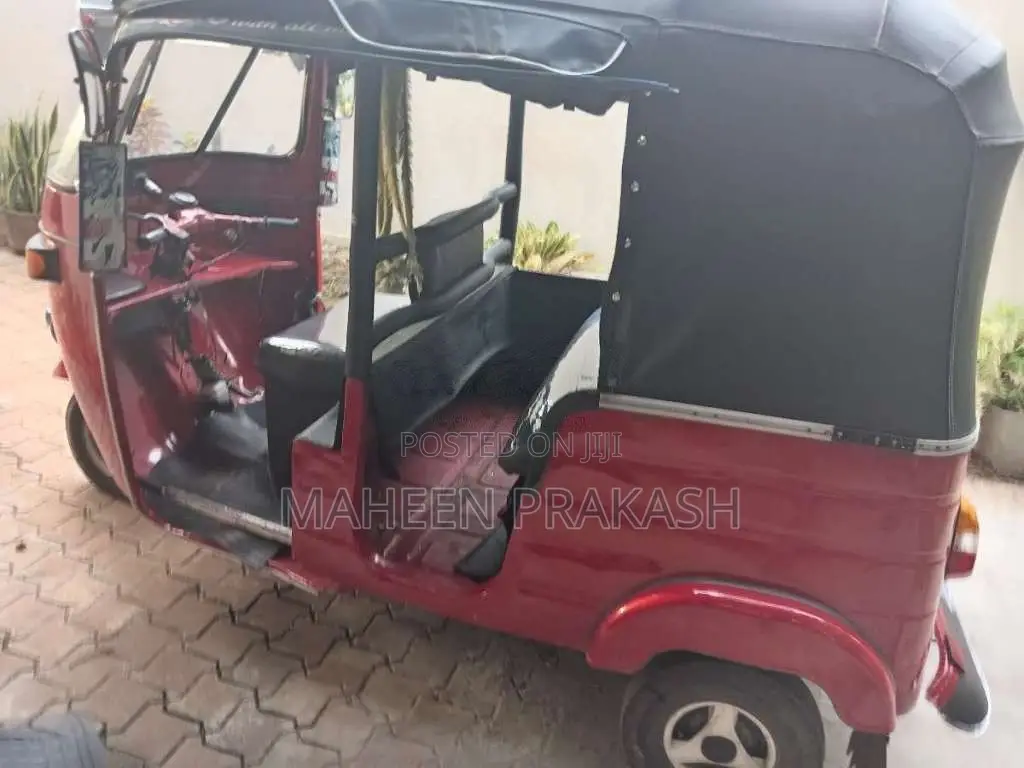 Bajaj 2 stroke 2000 Three Wheel (Used)