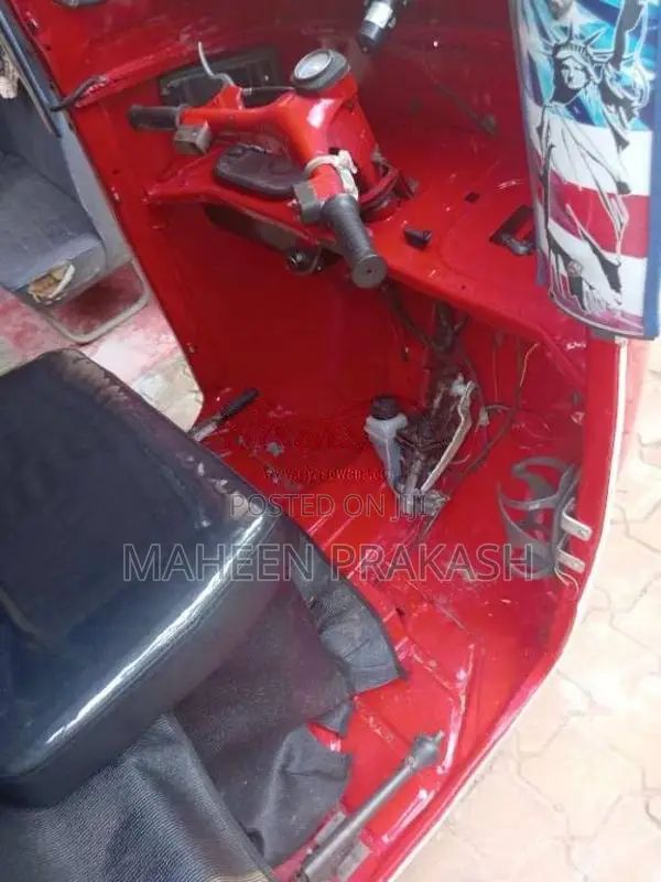 Bajaj 2 stroke 2000 Three Wheel (Used)