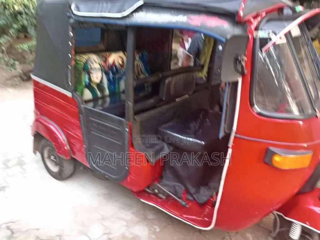 Bajaj 2 stroke 2000 Three Wheel (Used)