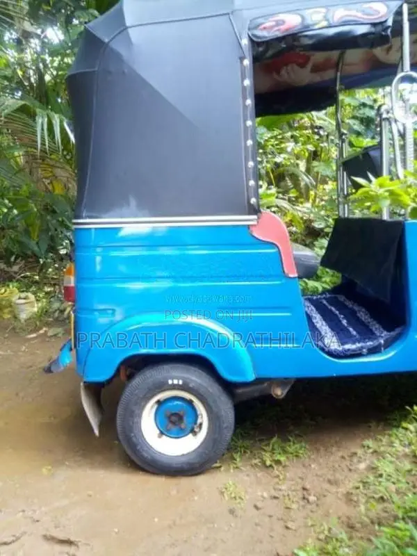 Bajaj 4 Stroke 2007 Three Wheel (Used)