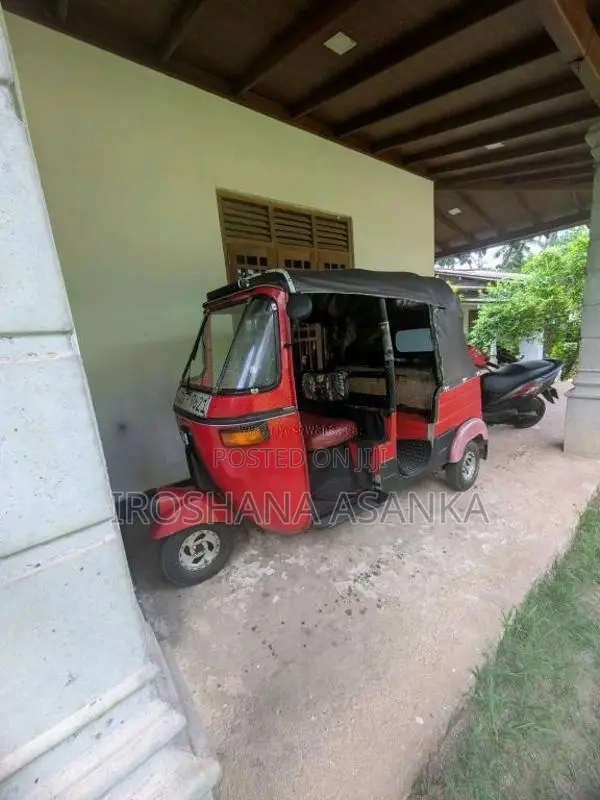 Bajaj 2 stroke 2006 Three Wheel (Used)