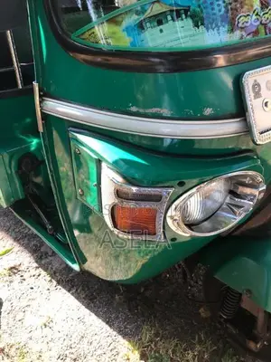 Bajaj RE 205 2011 Three Wheel (Used)