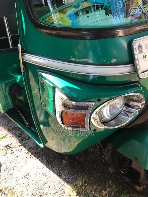 Bajaj RE 205 2011 Three Wheel (Used)