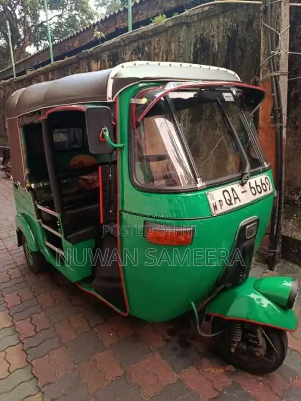 Bajaj 2 Stroke 2005 Three Wheel (Used)