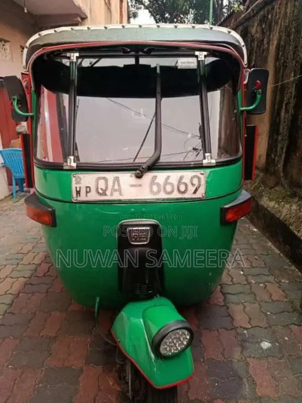 Bajaj 2 Stroke 2005 Three Wheel (Used)