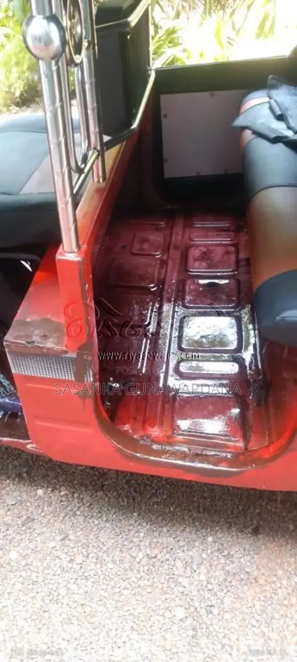 Bajaj 4 stroke 2008 Three Wheel (Used)