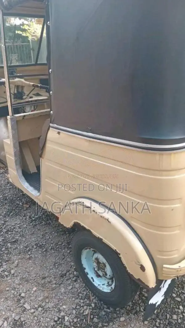 Bajaj 2 stroke 2006 Three Wheel (Used)