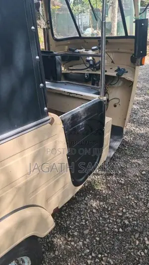 Bajaj 2 stroke 2006 Three Wheel (Used)
