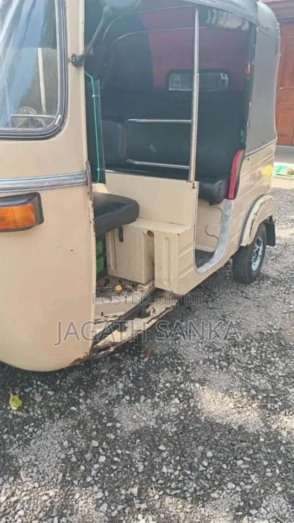 Bajaj 2 stroke 2006 Three Wheel (Used)