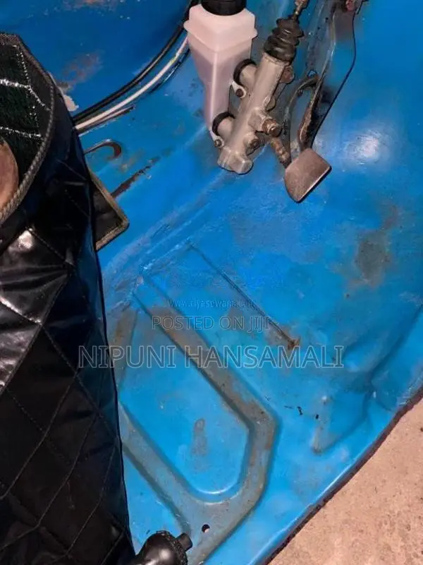 Bajaj 4 Stroke 2014 Three Wheel (Used)