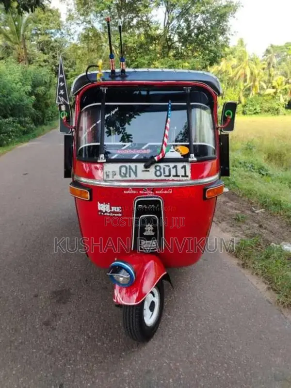 Bajaj 4 Stroke 2007 Three Wheel (Used)