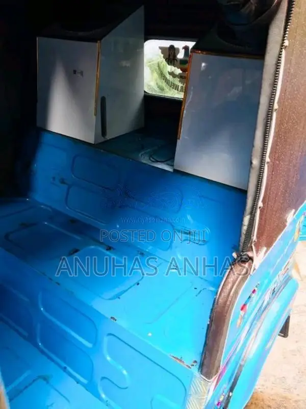 Bajaj RE 2 Stroke 1997 Three Wheel (Used)