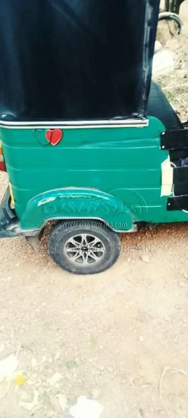 Bajaj 2 stroke 2007 Three Wheel (Used)