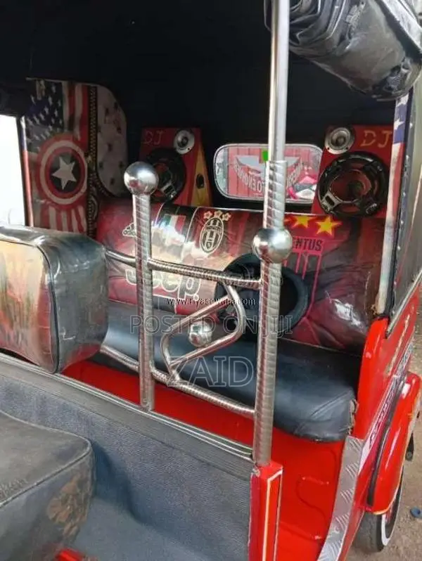 Bajaj 2 stroke 2002 Three Wheel (Used)