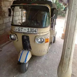 Bajaj RE 2 Stroke 2004 Three Wheel (Used)