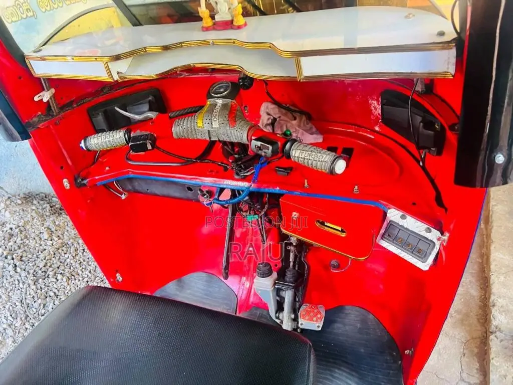 Bajaj 2 stroke 2005 Three Wheel (Used)