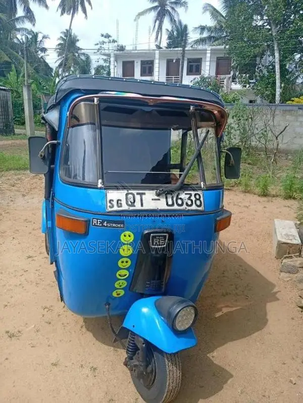 Bajaj 4 Stroke 2009 Three Wheel (Used)