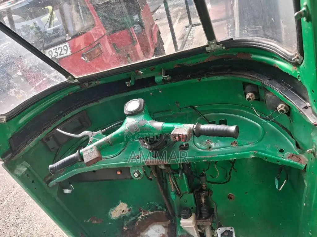 Bajaj 2 Stroke 2005 Three Wheel (Used)