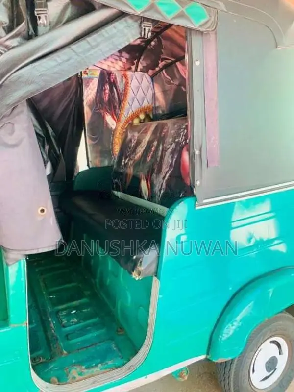 Bajaj 4 Stroke 2016 Three Wheel (Used)