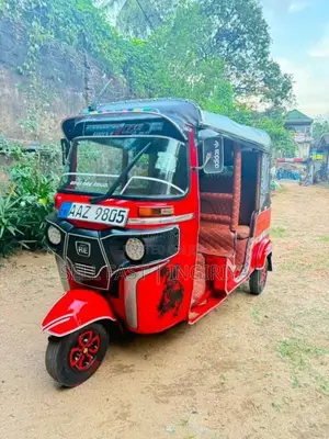 Bajaj 4 Stroke 2015 Three Wheel (Used)