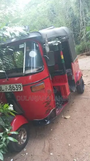 Bajaj 4 Stroke 2007 Three Wheel (Used)