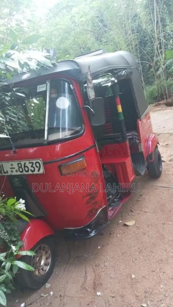 Bajaj 4 Stroke 2007 Three Wheel (Used)