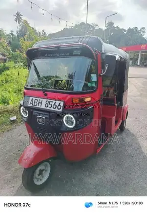 Bajaj RE 2 Stroke 2015 Three Wheel (Used)