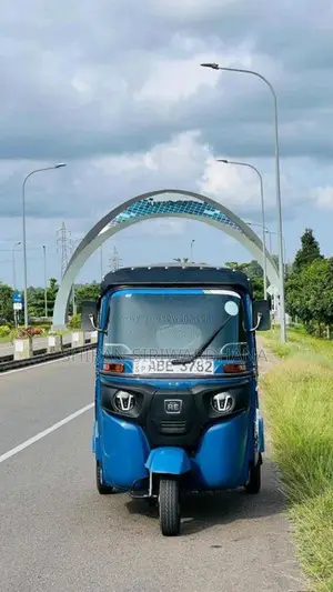 Bajaj RE 2015 Three Wheel (Used)