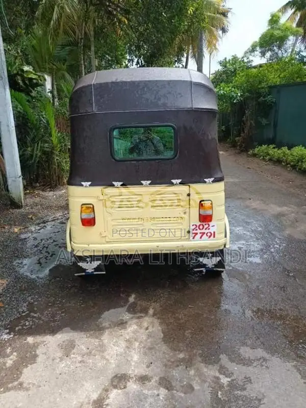 Bajaj 2 Stroke 1996 Three Wheel (Used)