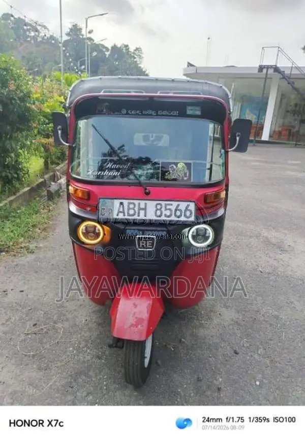 Bajaj RE 2 Stroke 2015 Three Wheel (Used)